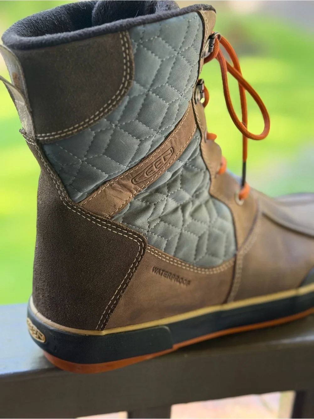 KEEN Women's Brown Quilted Lace-Up Winter Boot Size 9